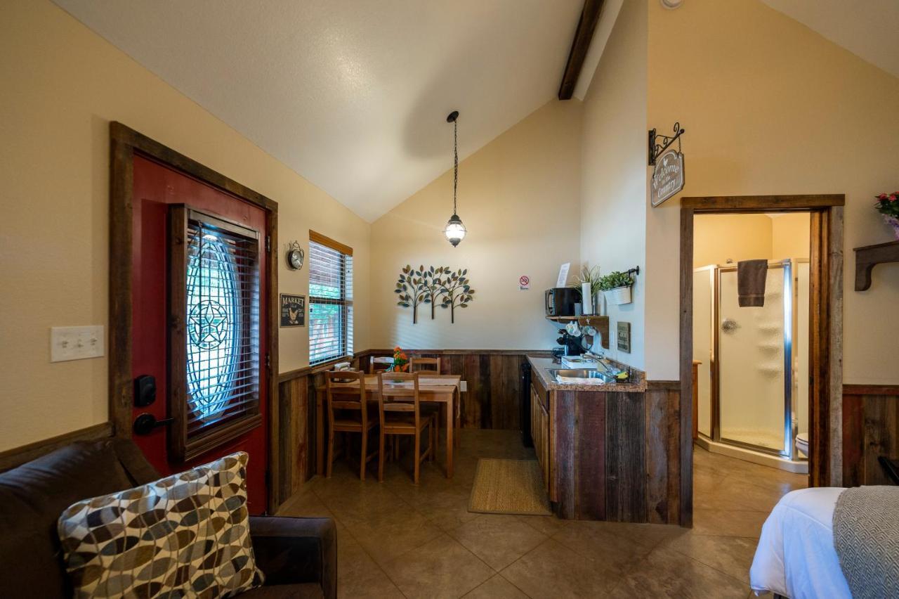 Cabin 1 Rental 15 Minutes From Magnolia And Baylorウェーコ エクステリア 写真